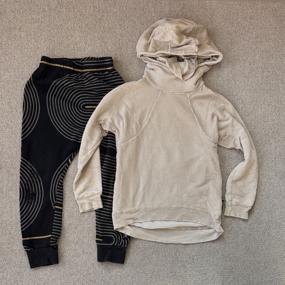 Nununu pants and hoodie set